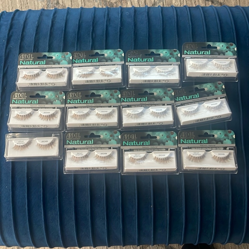 Brown Demi wispie lashes bundle